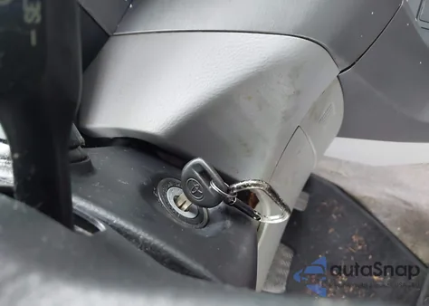 2006 Toyota Rav4 from USA, damaged, VIN JTMBD33V765045471